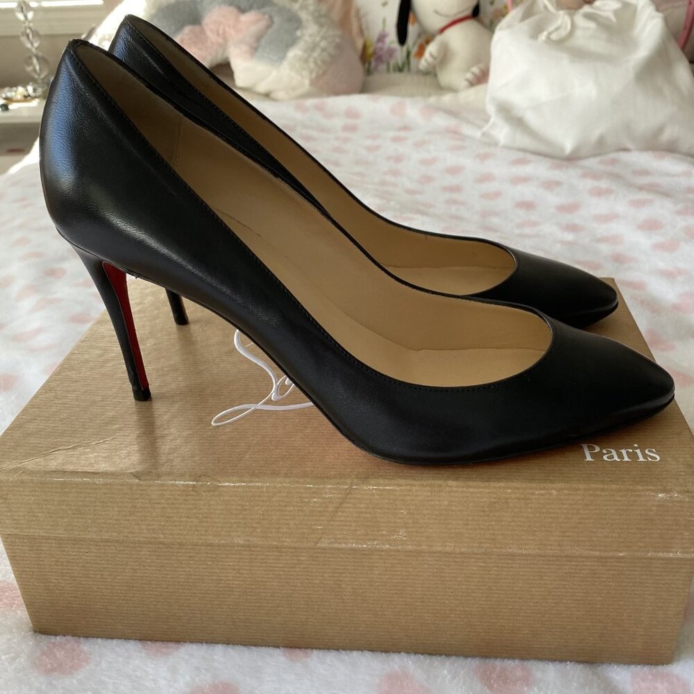 Christian Louboutin size 40.5 women's black pumps red bottom with box